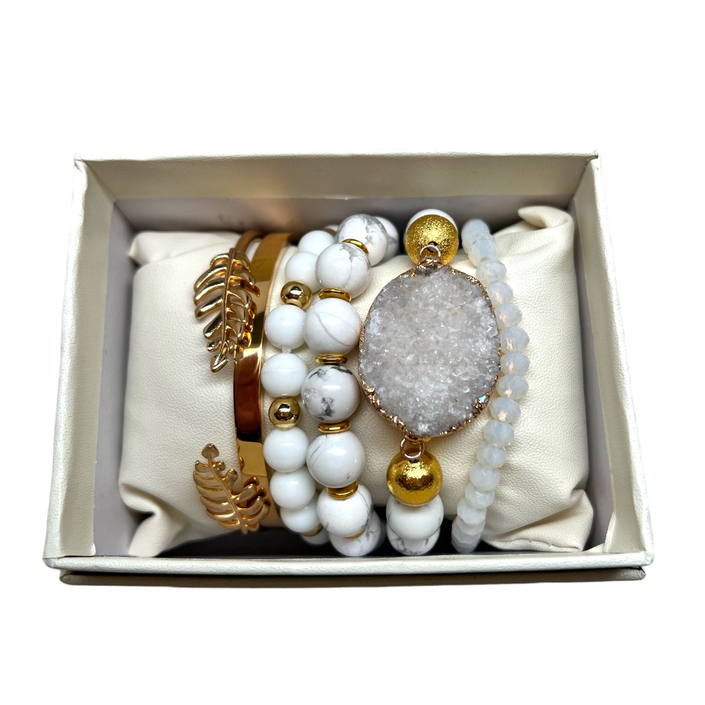 Crystal Bracelet Set Howlite, Clear Quartz W-32